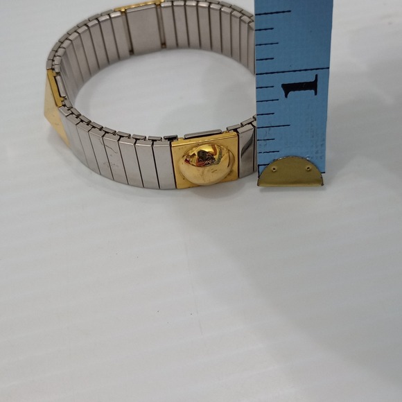 AVON Stretch Bracelet Two Tone Gold Silver Pyramid Stud 7-8" - Picture 8 of 9